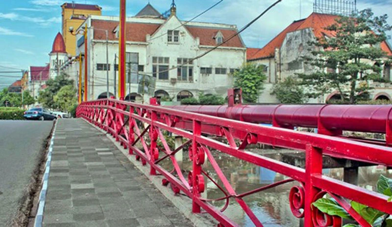 Parade Surabaya Juang - Karisma Event Nusantara