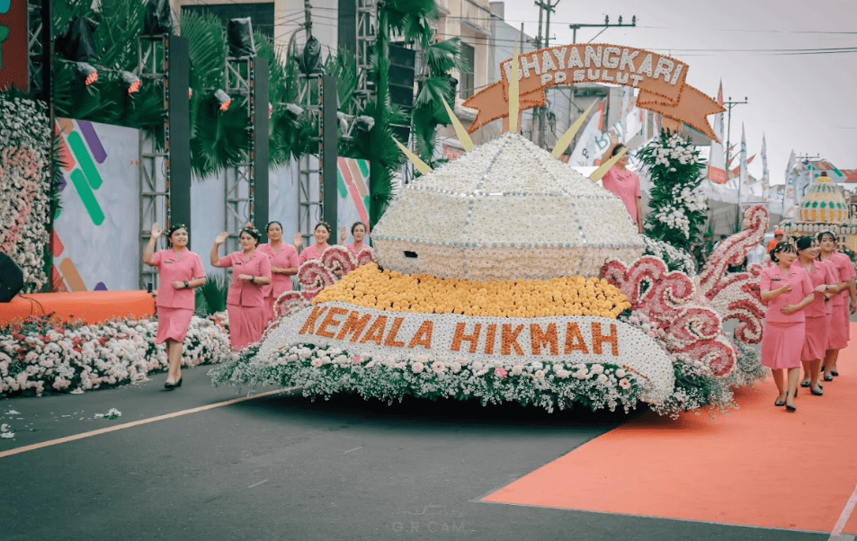 Tomohon International Flower Festival image 2