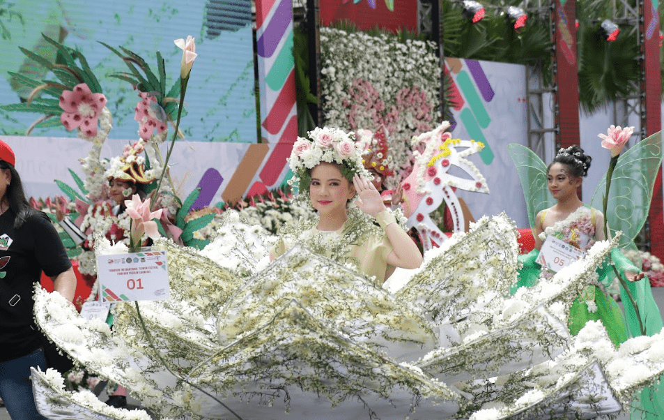 Tomohon International Flower Festival image 4