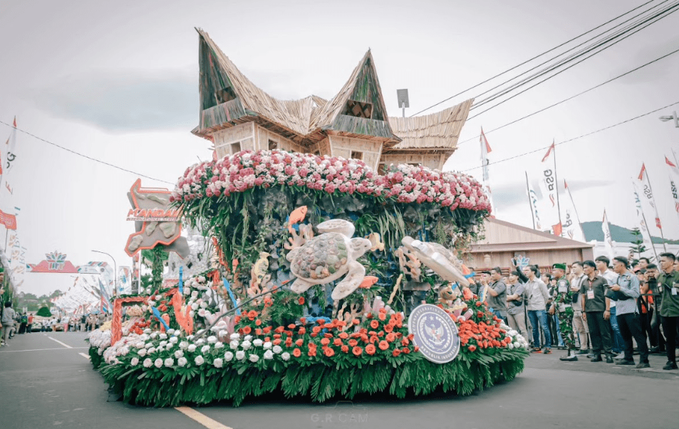 Tomohon International Flower Festival image 5