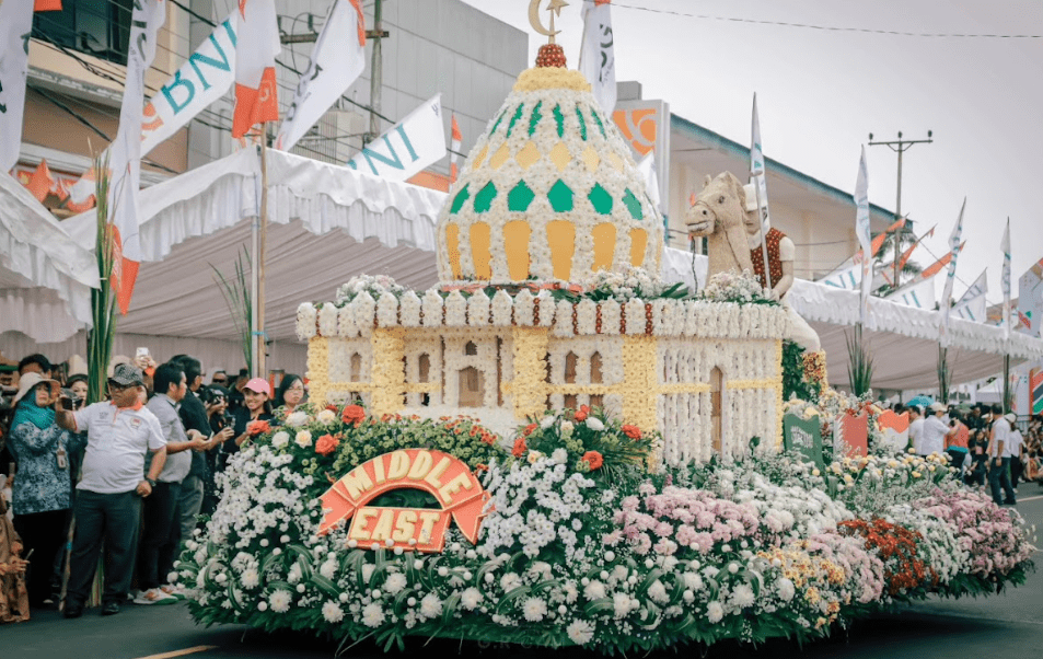 Tomohon International Flower Festival image 6