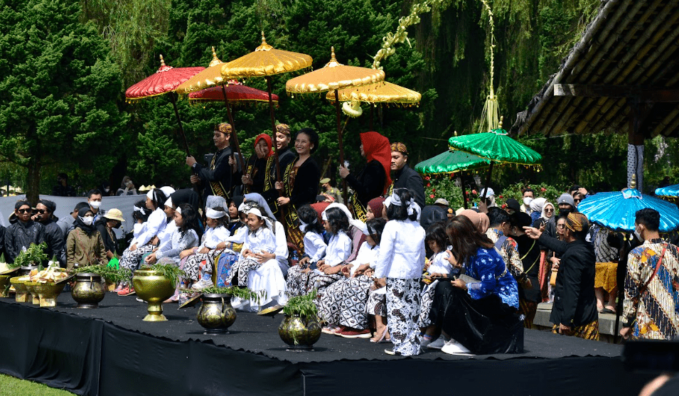 Dieng Culture Festival image 4