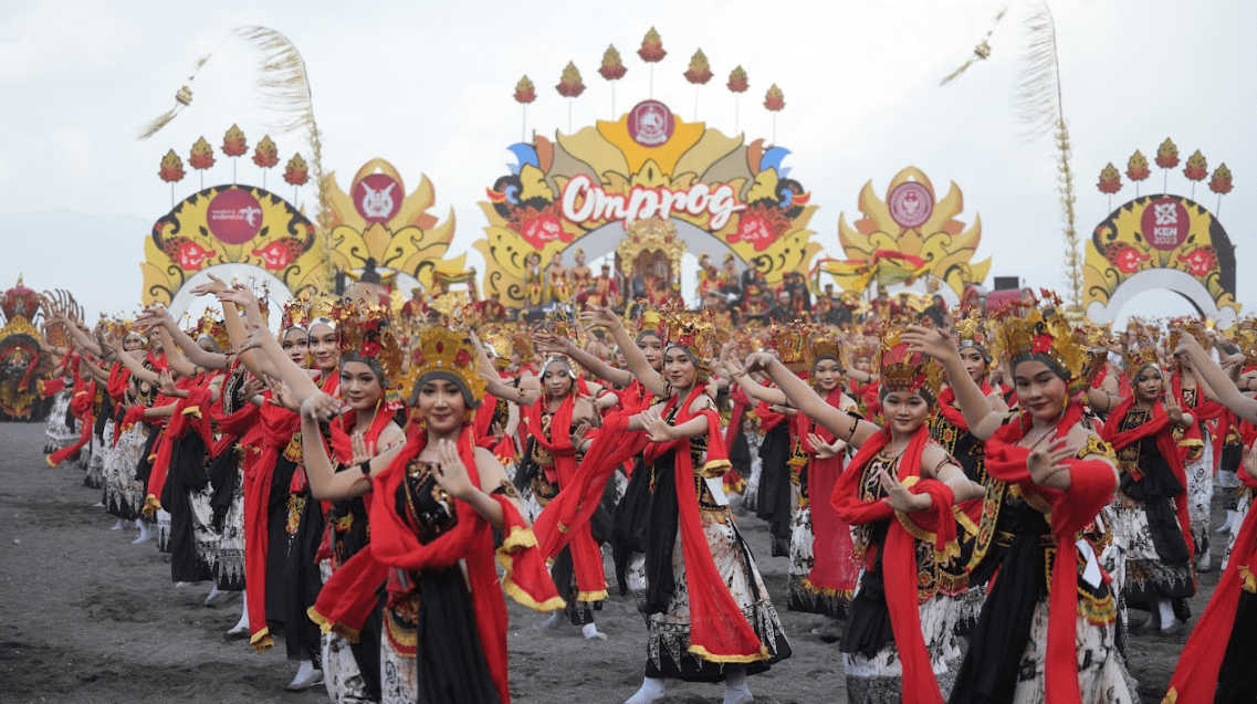 Festival Gandrung Sewu: Mempersembahkan Keindahan dan Kebudayaan Banyuwangi