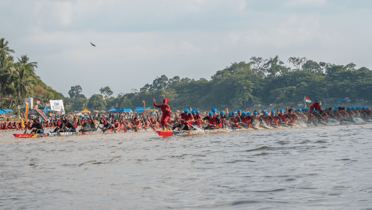 Festival Pacu Jalur Tradisional image 5