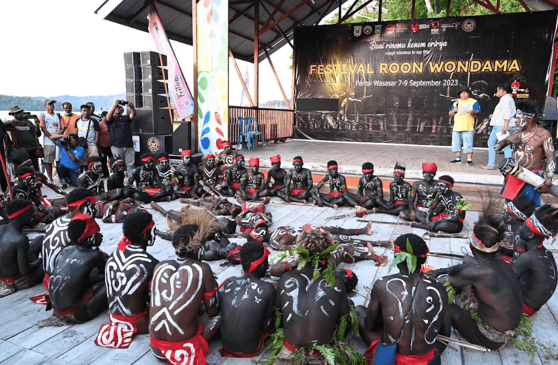 Festival Roon Wondama image 4