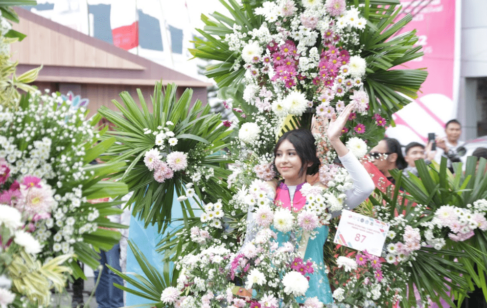 Tomohon International Flower Festival image 1