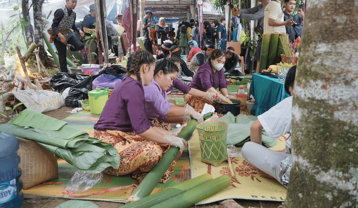 Festival Bamboo Rafting Loksado image 4