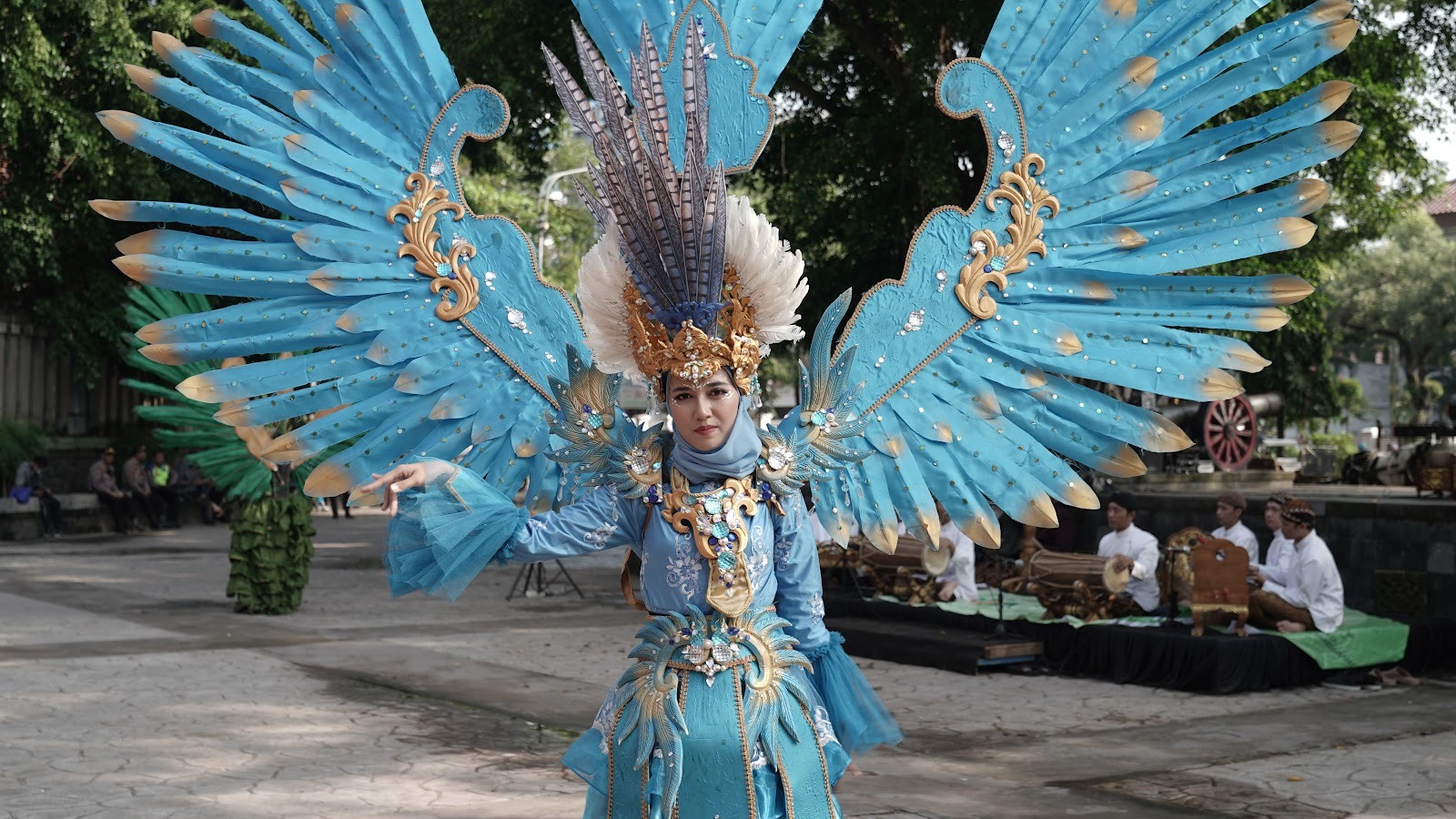 Meriah dengan Kostum Hewan yang Menakjubkan, Intip Kemeriahan dan Keunikan Festival Solo Menari 2024 yang Spektakuler!