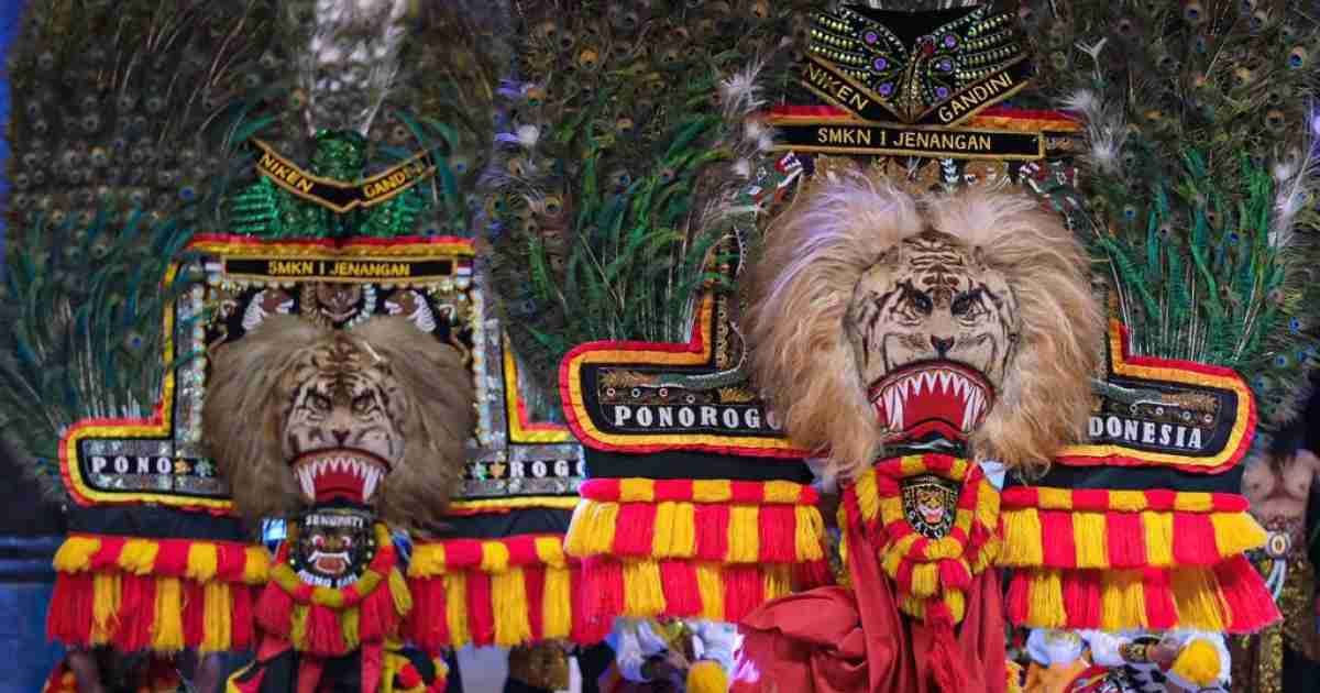 Tak Hanya Pertunjukan Reog, Kenali Juga Kesenian Ponorogo Lainnya yang Tak Kalah Meriah Ini!